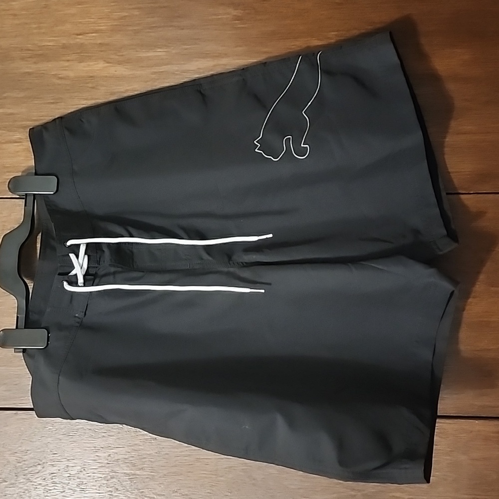 NWT Puma board short size L